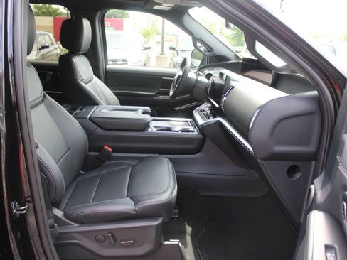 New 2026 Ford Expedition Max Platinum w/ Stealth Appearance Package AWD/4WD image 13