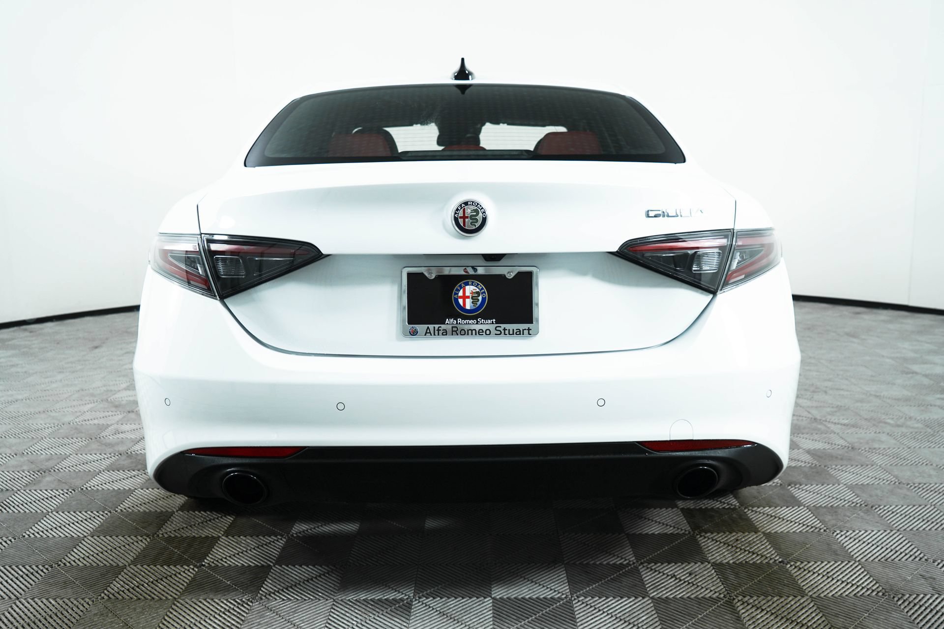 Used 2024 Alfa Romeo Giulia Sprint RWD image 6