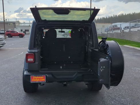 Used 2020 Jeep Wrangler Sport AWD/4WD image 6