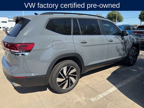 Certified 2026 Volkswagen Atlas SE FWD image 2