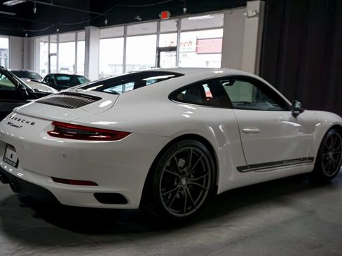 Used 2019 Porsche 911 Carrera image 34