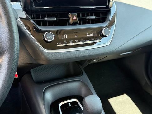 Used 2026 Toyota Corolla LE FWD image 21