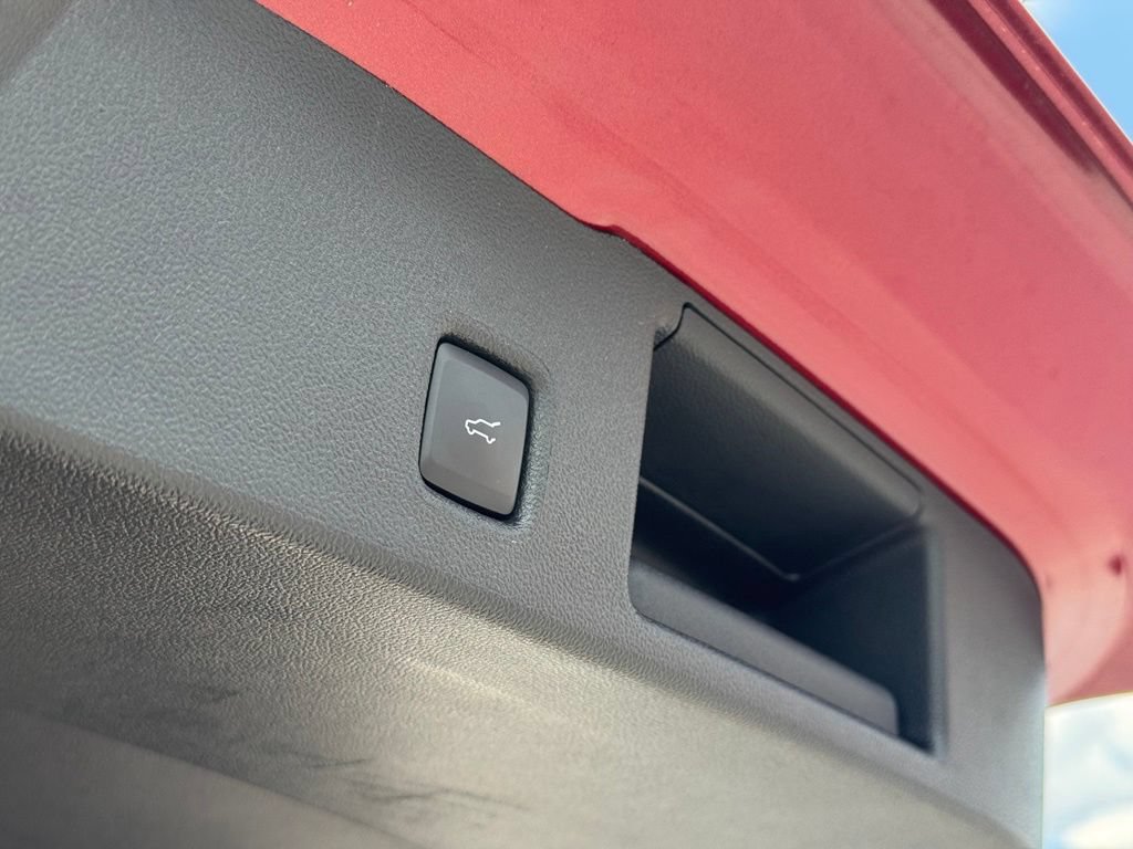 Used 2024 Ford Escape ST-Line w/ Tech Pack #1 FWD image 12