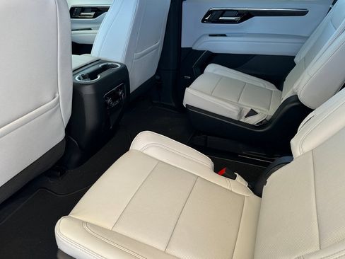 New 2026 Chevrolet Tahoe Premier w/ Sun And Tow Package AWD/4WD image 13
