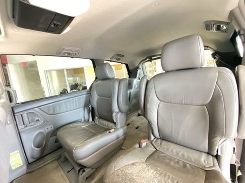 Used 2005 Toyota Sienna XLE Limited FWD image 24