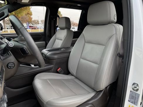 Used 2022 Chevrolet Tahoe LT w/ LT Signature Package image 26