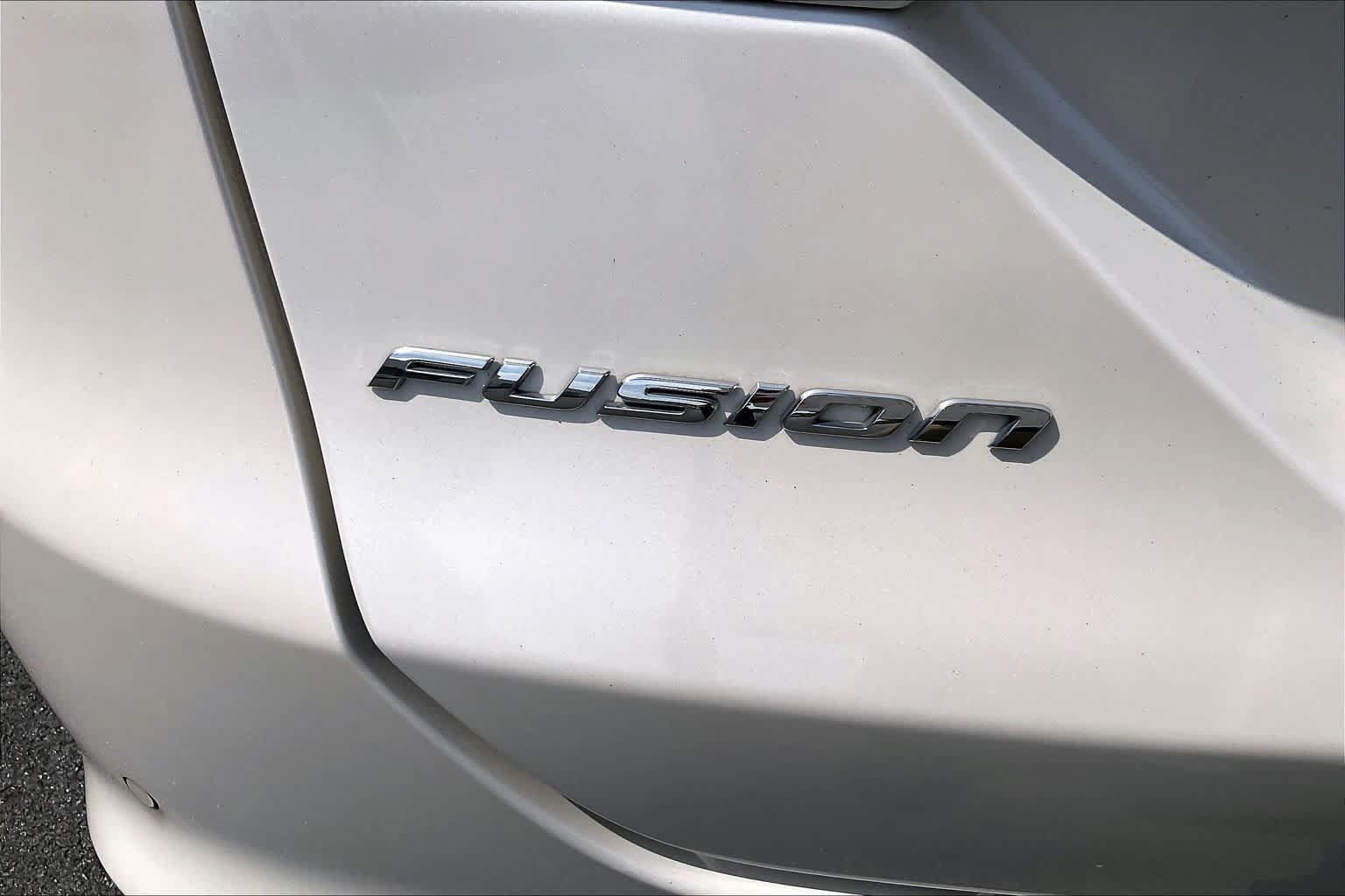 Used 2016 Ford Fusion SE w/ Equipment Group 202A AWD/4WD image 31