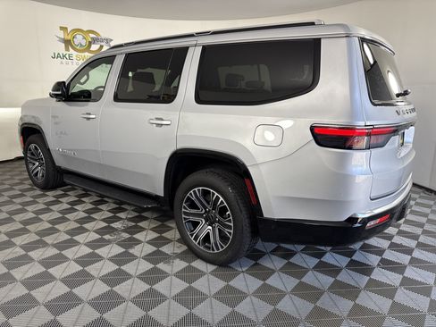 New 2025 Jeep Wagoneer 4x4 w/ Convenience Group I image 5