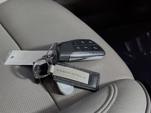 Used 2023 GMC Yukon SLT w/ Max Trailering Package image 36