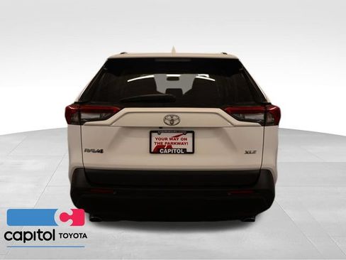 Certified 2025 Toyota RAV4 XLE FWD image 4