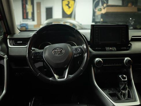 Used 2021 Toyota RAV4 XLE Premium w/ Carpet Mat Package (TMS) FWD image 19