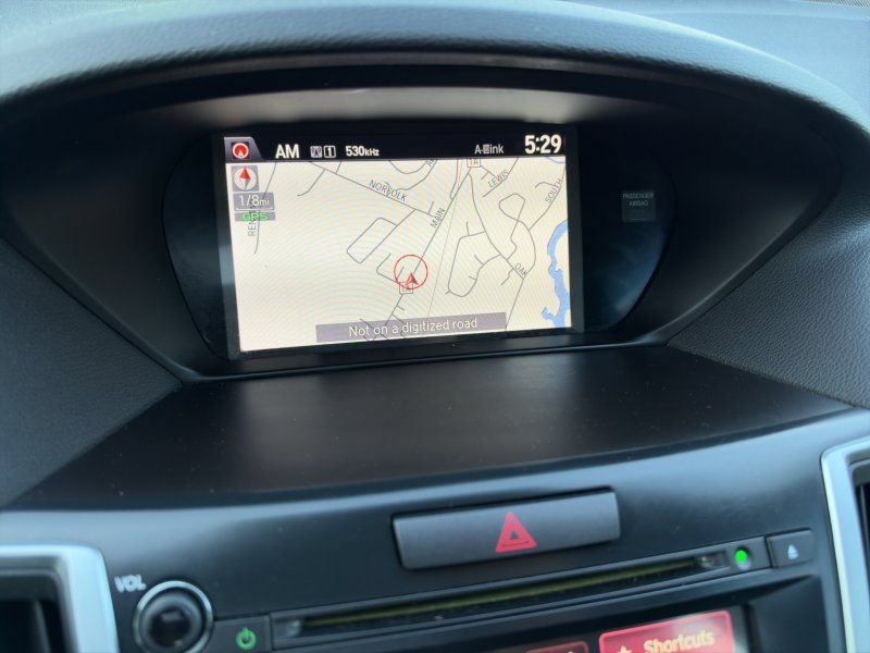 Used 2015 Acura TLX w/ Technology Package FWD image 17