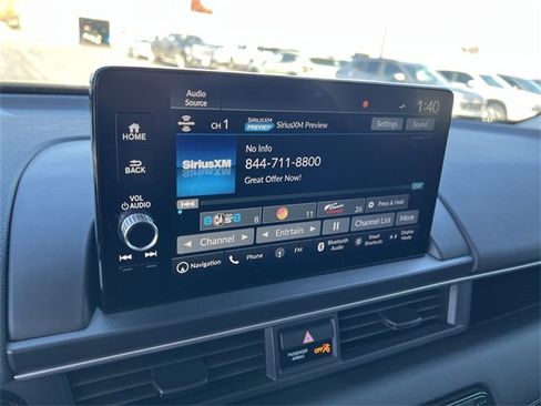 Used 2025 Honda Pilot Touring image 12