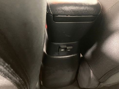 Used 2022 Nissan Versa SR w/ Trunk Package image 15