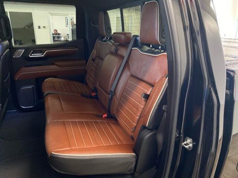 Used 2024 GMC Sierra 1500 Denali Ultimate image 9