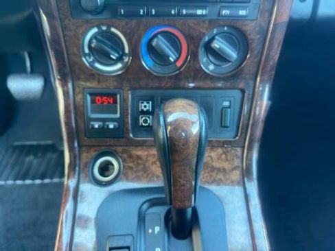 Used 1999 BMW Z3 2.5i RWD image 23