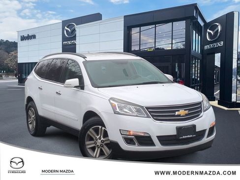 Used 2017 Chevrolet Traverse LT AWD/4WD image 1