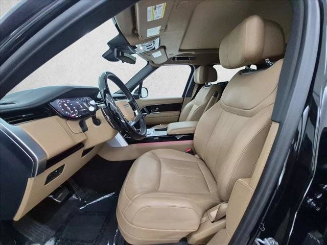 Certified 2025 Land Rover Range Rover Autobiography AWD/4WD image 16