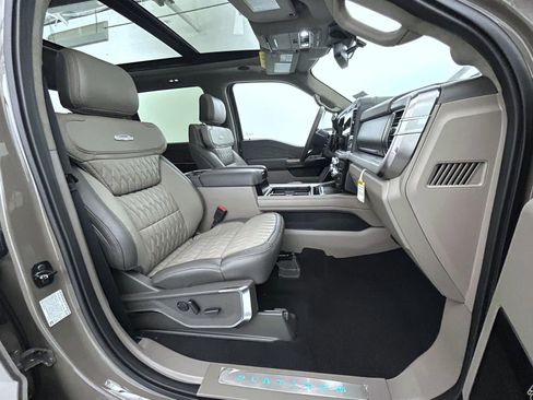 New 2026 Ford F250 Platinum w/ Platinum Plus Package image 15