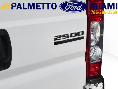 Used 2025 RAM ProMaster 2500 w/ Convenience Group FWD image 7