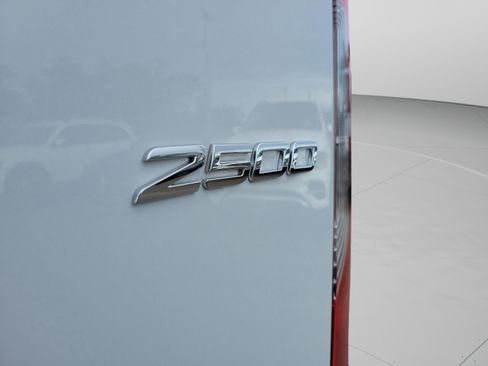 Used 2025 Mercedes-Benz Sprinter 2500 image 34