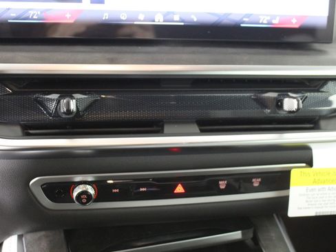 New 2026 BMW X5 xDrive40i w/ M Sport Package image 14