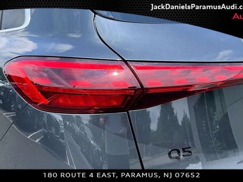 Used 2025 Audi Q5 Premium w/ Convenience Package AWD/4WD image 22