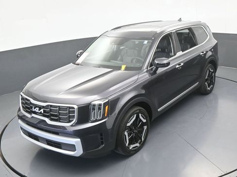 Used 2025 Kia Telluride S FWD image 57