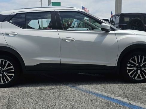 Used 2022 Nissan Kicks SV FWD image 21
