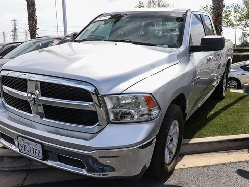 Used 2017 RAM 1500 Classic SLT image 9