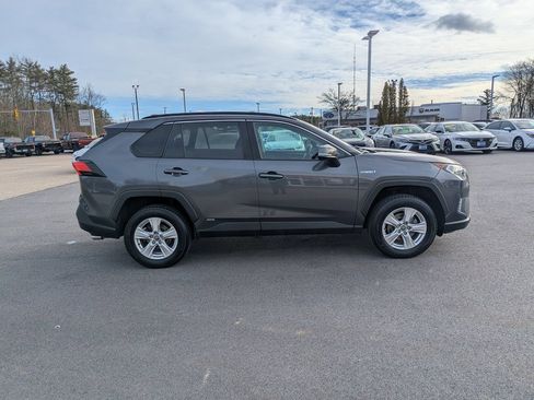 Used 2020 Toyota RAV4 XLE image 7