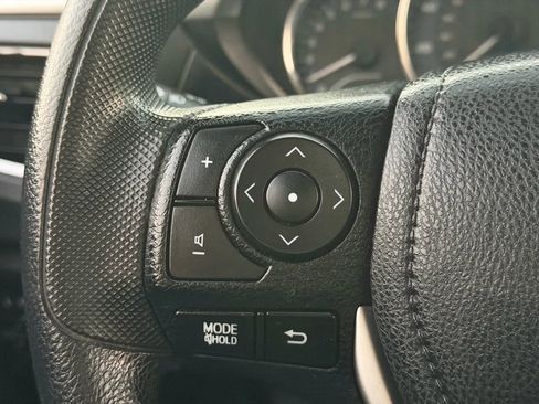 Used 2015 Toyota Corolla LE Premium image 34