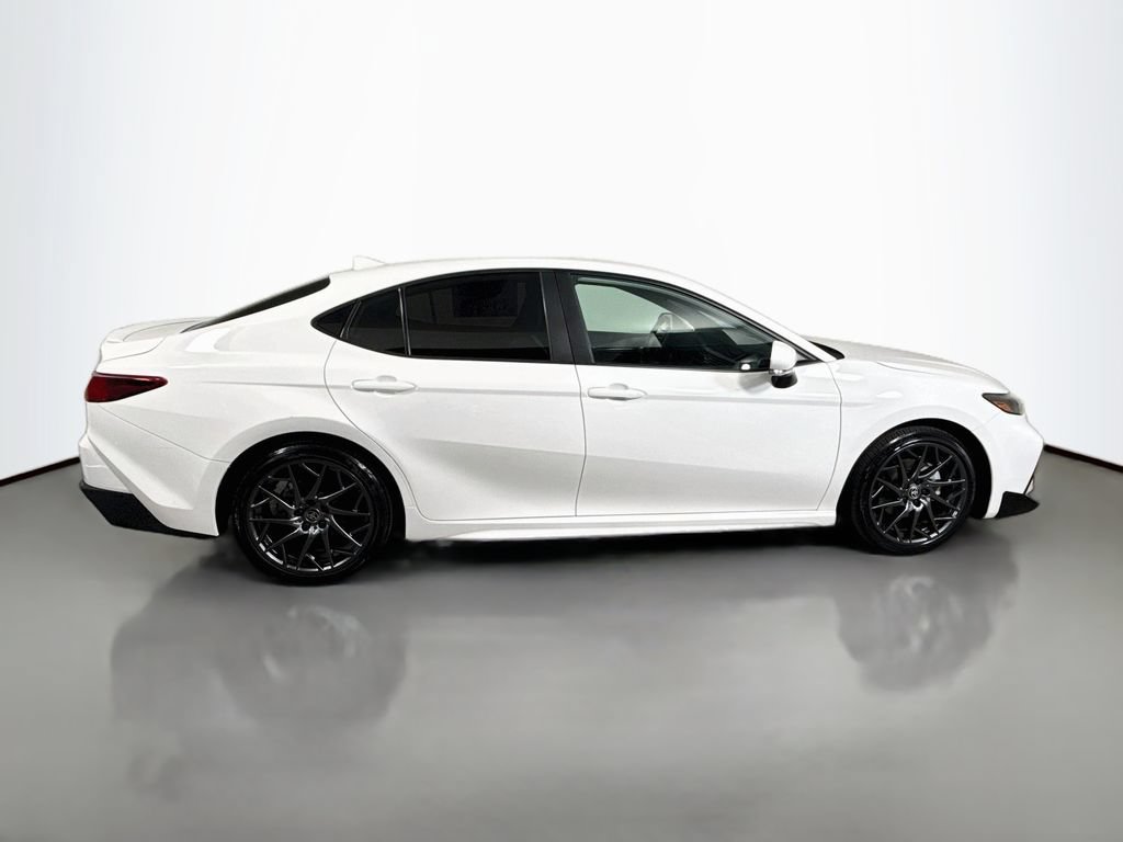 Used 2025 Toyota Camry SE w/ Convenience Package FWD image 8