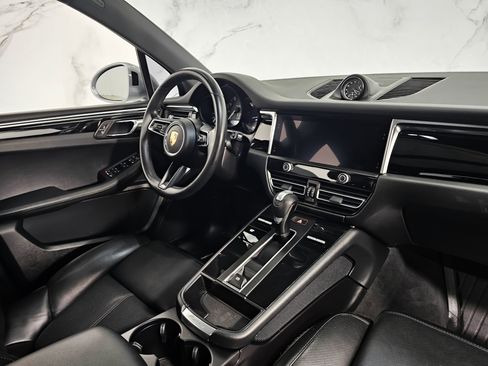 Used 2024 Porsche Macan Turbo image 14