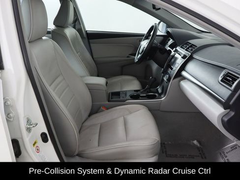Used 2015 Toyota Camry XLE image 17
