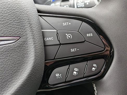 New 2026 Chrysler Pacifica Select image 29