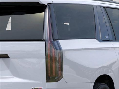 New 2026 Cadillac Escalade ESV V AWD/4WD image 11