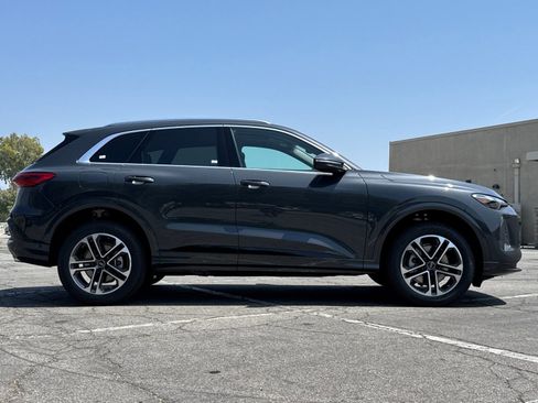 New 2026 Audi Q5 Premium AWD/4WD image 3