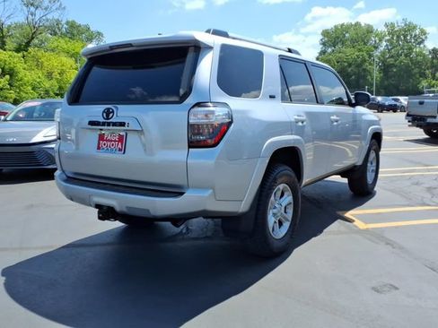 Used 2021 Toyota 4Runner SR5 AWD/4WD image 8