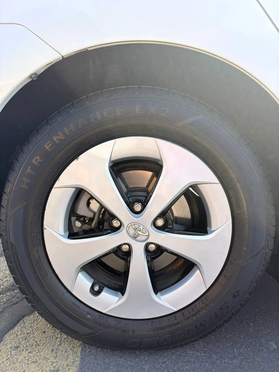 Used 2014 Toyota Prius Three w/ Solar Roof Package FWD image 7