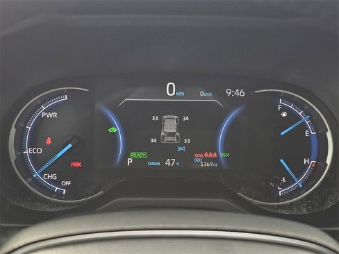 Used 2025 Toyota RAV4 SE image 23