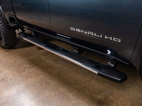 Used 2020 GMC Sierra 2500 Denali w/ Denali Ultimate Package image 13