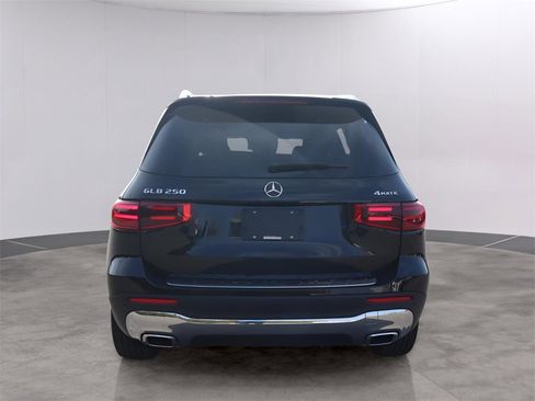 New 2026 Mercedes-Benz GLB 250 4MATIC image 6