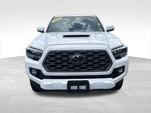 Certified 2023 Toyota Tacoma TRD Sport w/ Technology Package AWD/4WD image 8