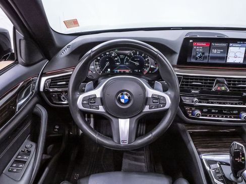 Used 2019 BMW 540i w/ M Sport Package image 20