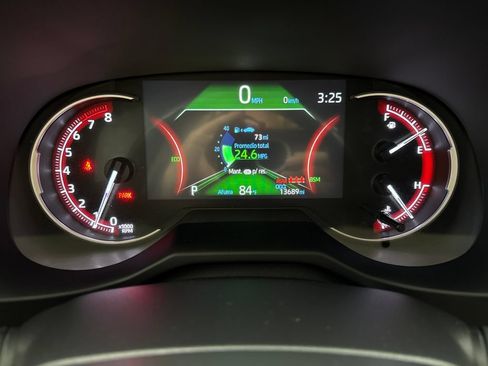 Used 2025 Toyota RAV4 XLE AWD/4WD image 15