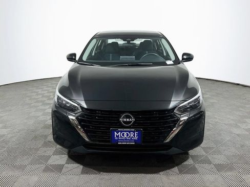 Used 2024 Nissan Sentra SV FWD image 2