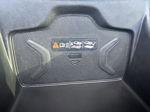 Used 2020 GMC Canyon Denali image 22