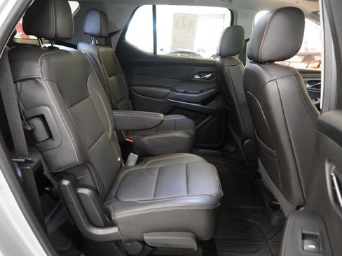 Used 2021 Chevrolet Traverse Premier AWD/4WD image 16