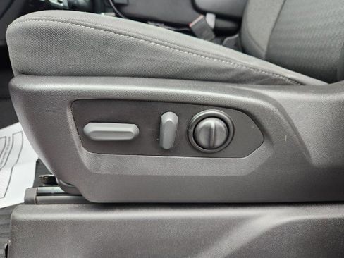 Used 2022 Chevrolet Silverado 2500 LT w/ Convenience Package image 34